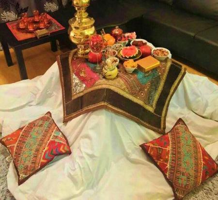 سفره آرایی شب یلدا،شیک ترین چیدمان سفره های شب یلدا جدیدترین چیدمان سفره های شب یلدا, مدل چیدمان کرسی های شب یلدا